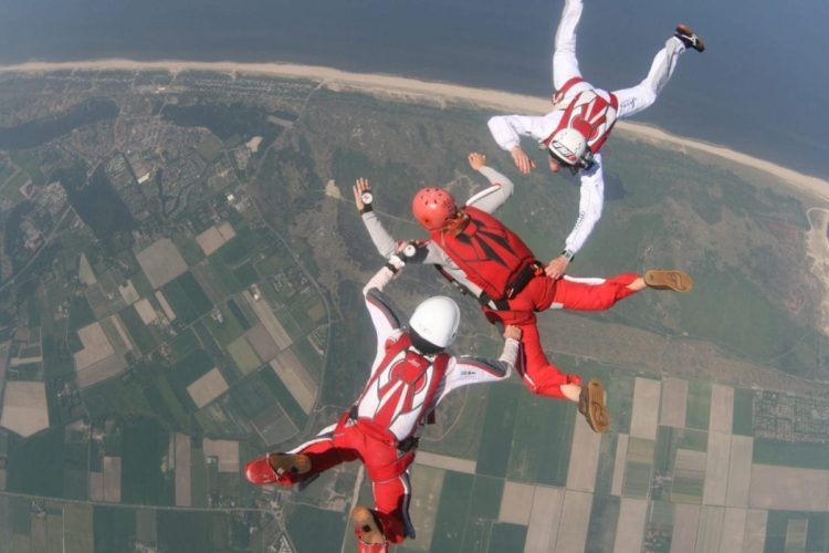 AFF cursus skydiven Texel - zelfstandig skydiven