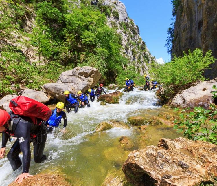 Basic canyoning Cetina rivier - Zadvarje bij Omiš Kroatië
