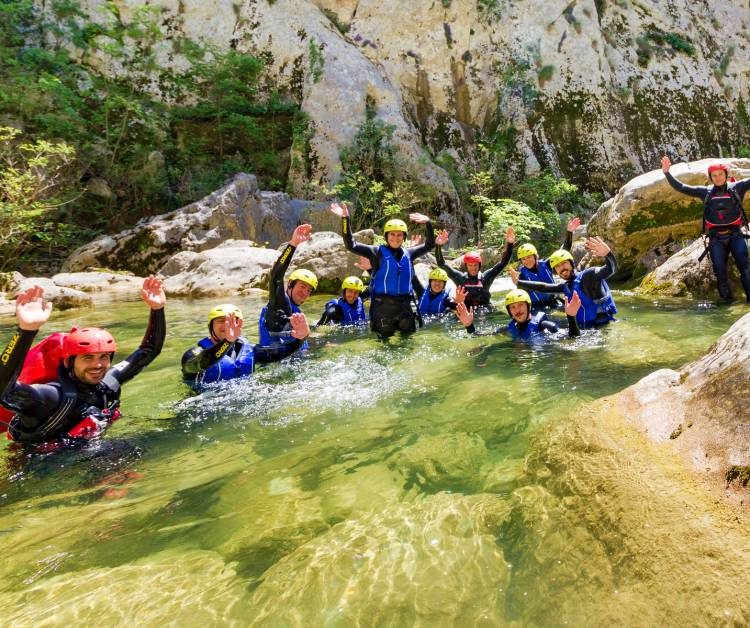 Basic canyoning Cetina rivier - Zadvarje bij Omiš Kroatië