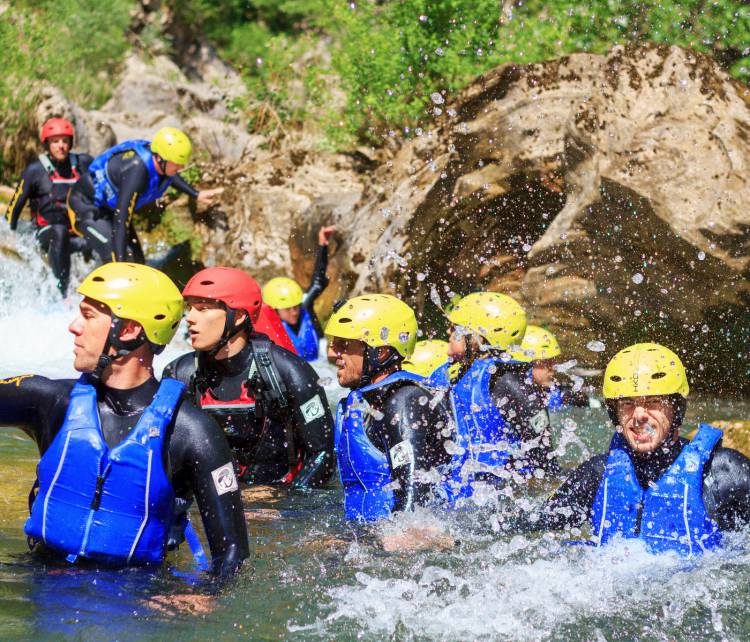 Basic canyoning Cetina rivier - Zadvarje bij Omiš Kroatië