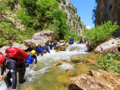 Basic canyoning Cetina rivier - Zadvarje bij Omiš Kroatië