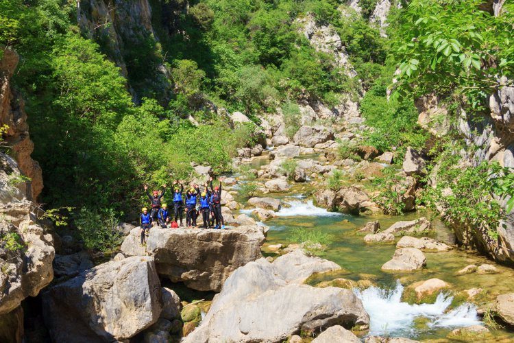 Basic canyoning Cetina rivier - Zadvarje bij Omiš Kroatië