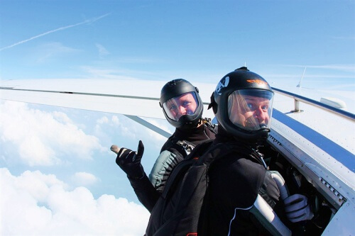 Skydive Teuge boek je bij Adventuretickets.nl