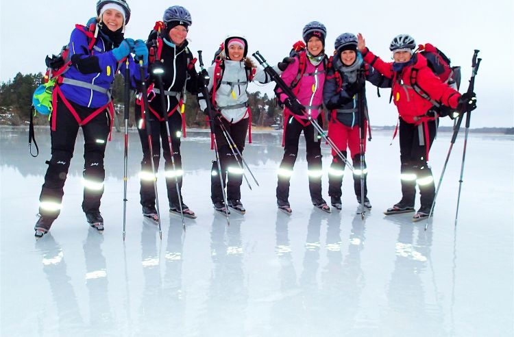 natuurijs schaatstocht met gids nabij Stockholm