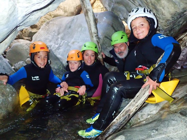 Family Fun - Basic Canyoning - Tremosine Garda Meer - Italië