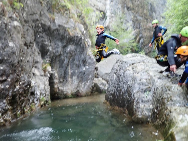 Family Fun - Basic Canyoning - Tremosine Garda Meer - Italië