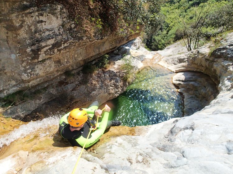 Vione - Advanced Canyoning - Tremosine Garda Meer - Italië