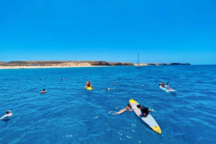 Catamaran zeiltocht inclusief lunch - Puerto Calero Lanzarote