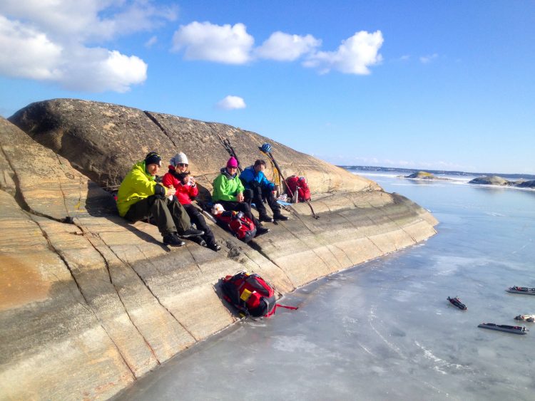 Schaatstocht op natuurijs met gids nabij Stockholm - introductietour