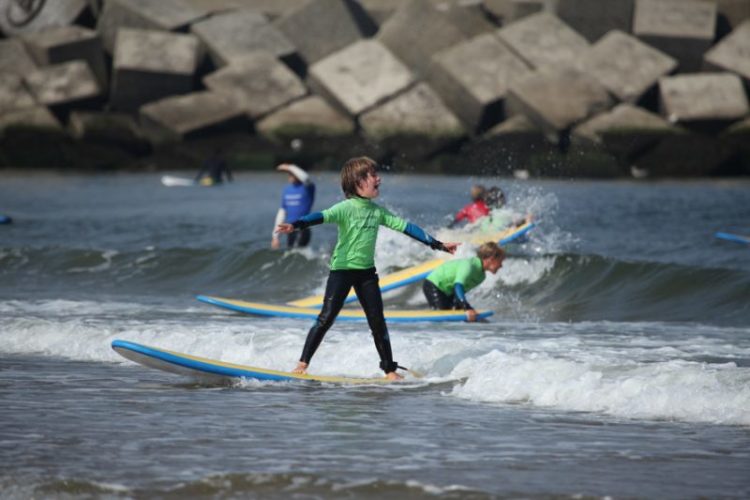 Beginner surfles Scheveningen