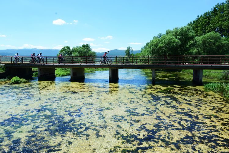 Mountainbiken in de Sinj-vallei Kroatië