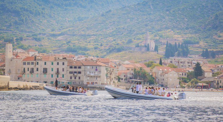 5 eilanden speedboottocht en Blue Cave Split Kroatië