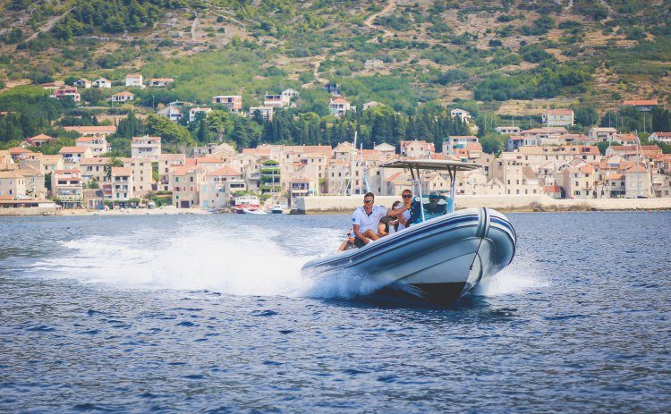 5 eilanden speedboottocht en Blue Cave Split Kroatië