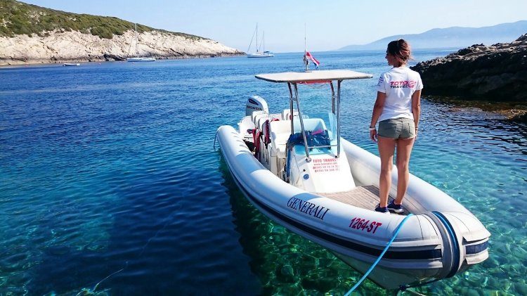 5 eilanden speedboottocht en Blue Cave Split Kroatië