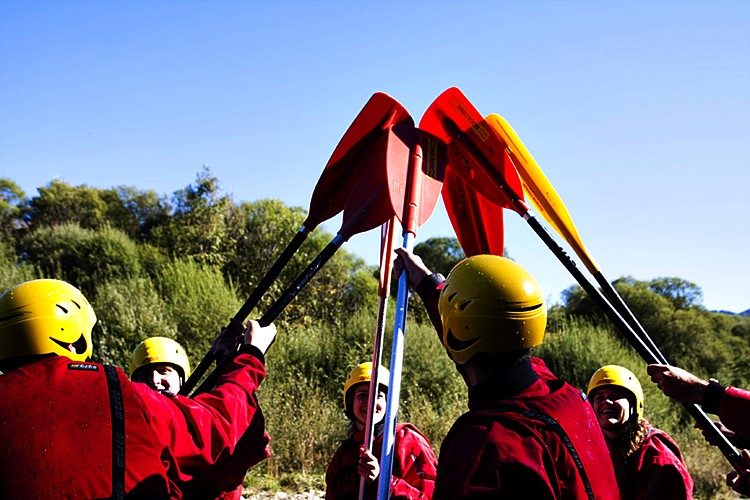 Raften op de rivier Isar vanuit Lenggries Beieren