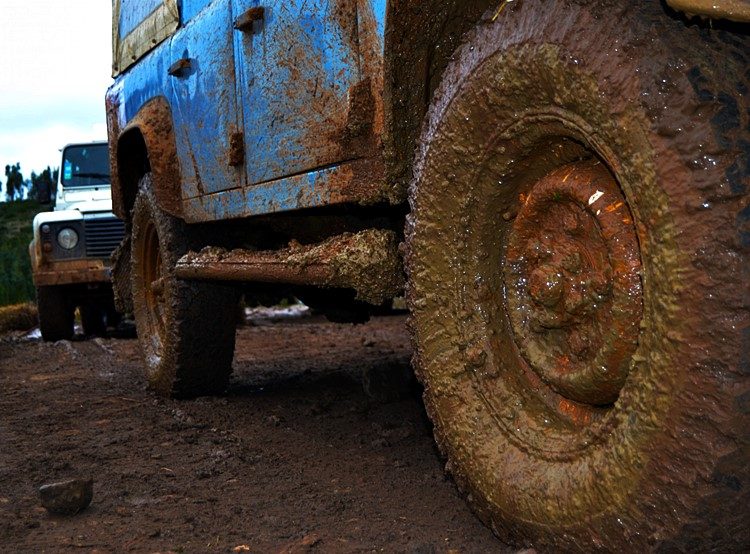 Halve dag Jeep Safari Algarve Portugal is een tour waarbij je de Algarve leert ondekken via landelijke wegen, off-road tracks en dwars door dorpjes waar de tijd lijkt te hebben stilgestaan. 