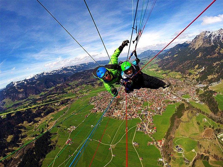 Paragliden op één van de beste plekken in de Noordelijke Alpen? De berg Nebelhorn in de gemeente Oberstdorf is dé plek! Het hele jaar door is het hier mogelijk om te paragliden