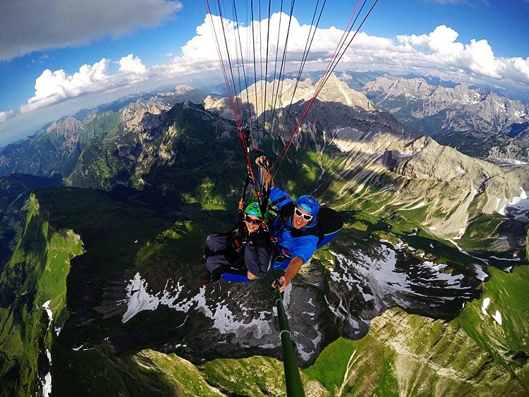 Paragliden op één van de beste plekken in de Noordelijke Alpen? De berg Nebelhorn in de gemeente Oberstdorf is dé plek! Het hele jaar door is het hier mogelijk om te paragliden