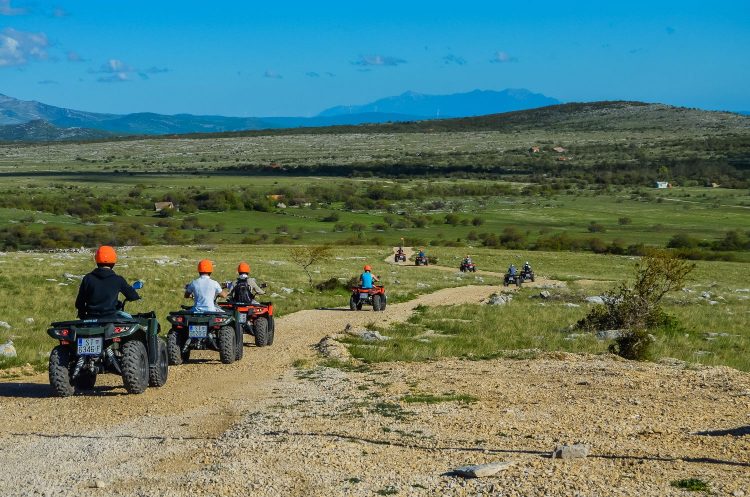 Quad rijden vanuit Split Kroatië - incl. picknick