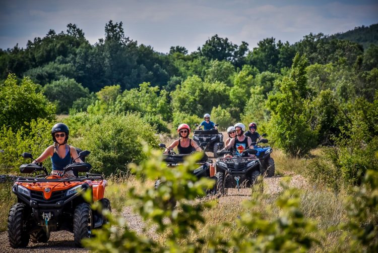 Quad rijden vanuit Split Kroatië - incl. picknick