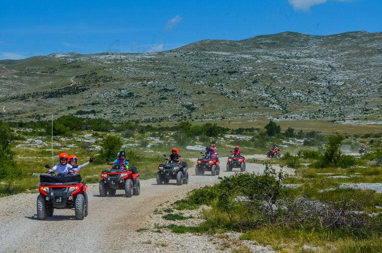 Quad rijden vanuit Split Kroatië - incl. picknick