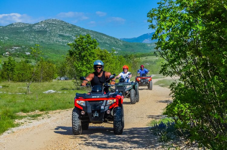Quad rijden vanuit Split Kroatië - incl. picknick