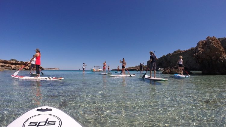 Hele dag suppen met barbecue op Ibiza