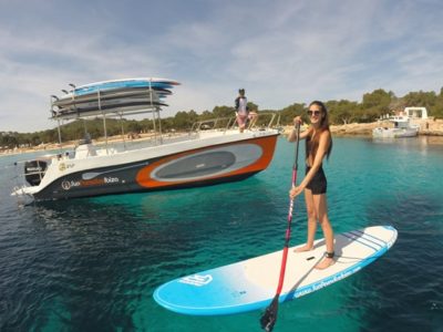 Hele dag suppen met barbecue op Ibiza