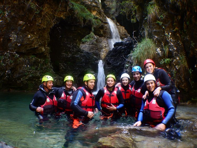 Canyoning in de Rio Nero kloof nabij het Gardameer