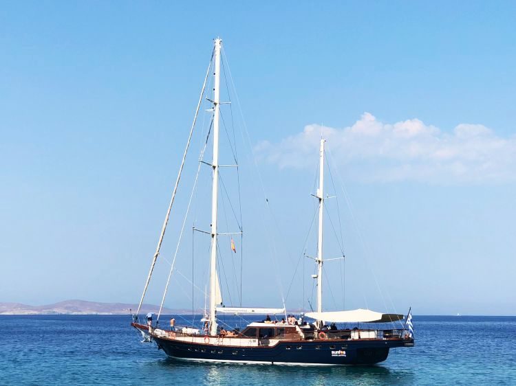 Zeilcruise naar het eiland Rhenia vanuit Mykonos Griekenland