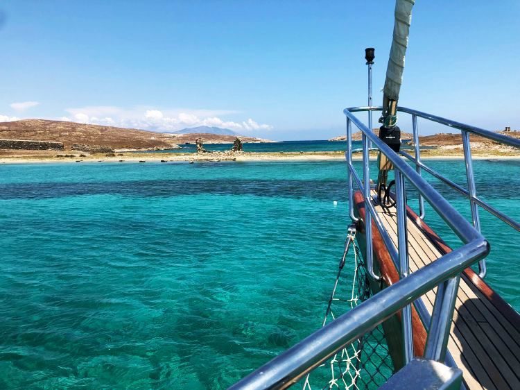 Zeilcruise naar het eiland Rhenia vanuit Mykonos Griekenland