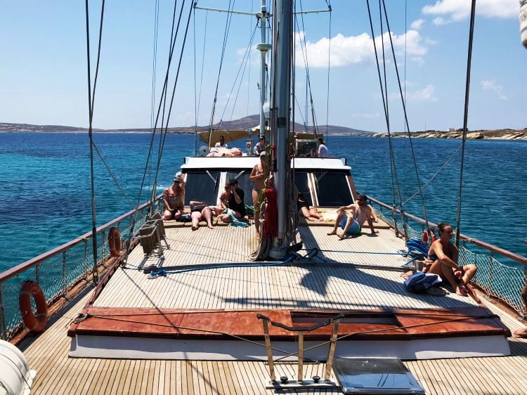 Zeilcruise naar het eiland Rhenia vanuit Mykonos Griekenland