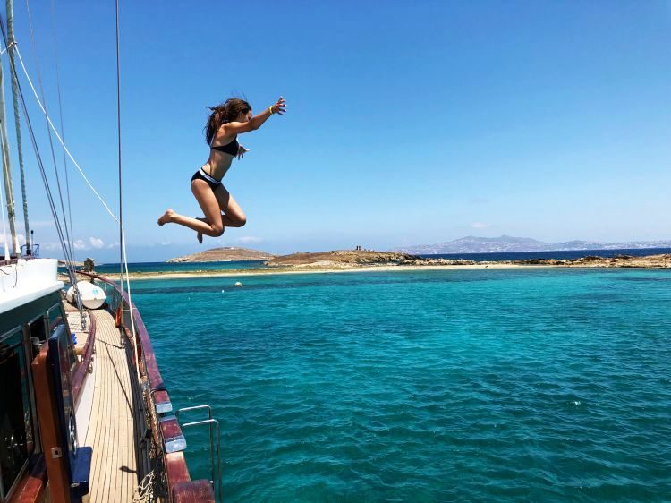 Zeilcruise naar het eiland Rhenia vanuit Mykonos Griekenland