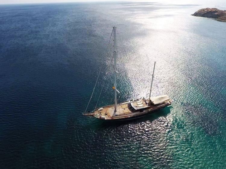 Zeilcruise naar het eiland Rhenia vanuit Mykonos Griekenland