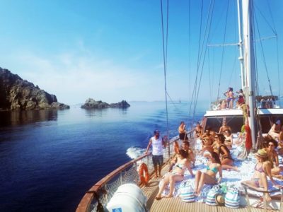 Zeilcruise naar het eiland Rhenia vanuit Mykonos Griekenland