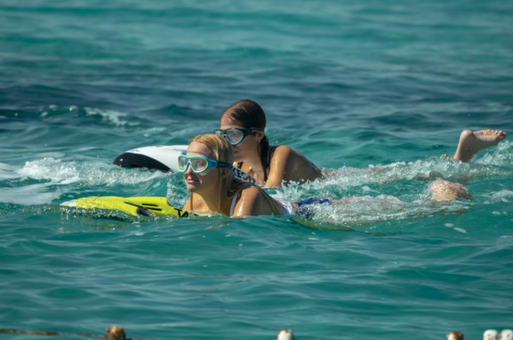Boot met luxe water tools in Ibiza