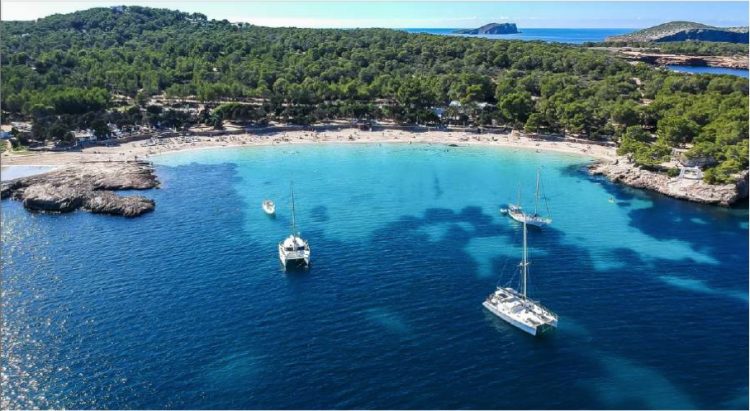 Stranden & grotten boot tour Ibiza