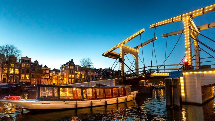 Avond Rondvaart door Amsterdam