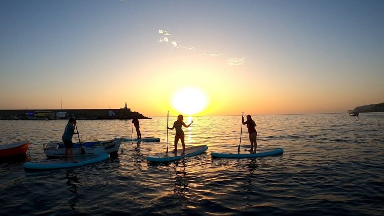 Stand Up Paddle boarding les Arguineguin in Gran Canaria