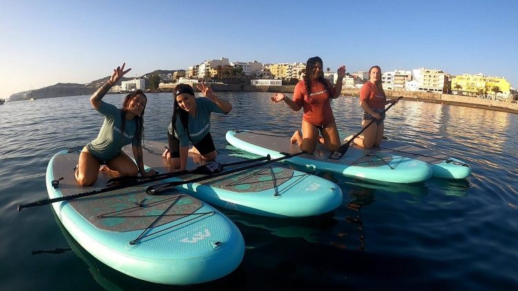 Stand Up Paddle boarding les Arguineguin in Gran Canaria