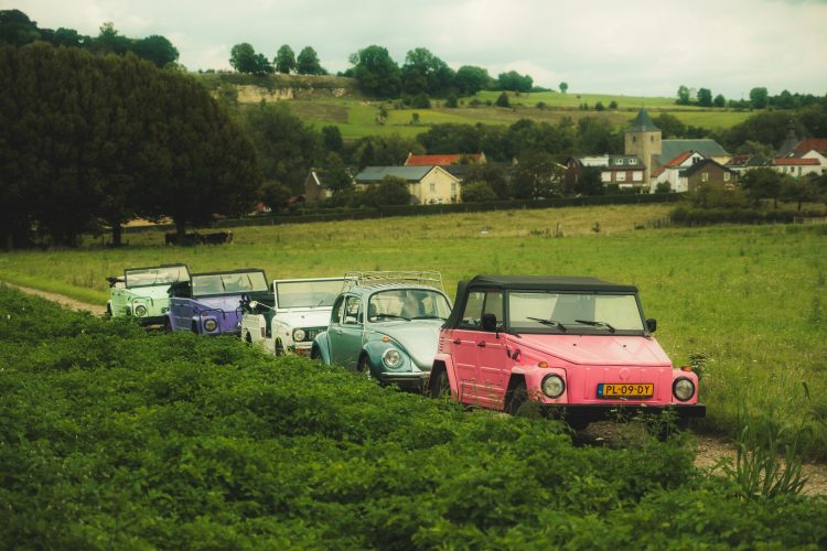 Oldtimer toertocht door het heuvelland in Zuid Limburg vanuit Valkenburg